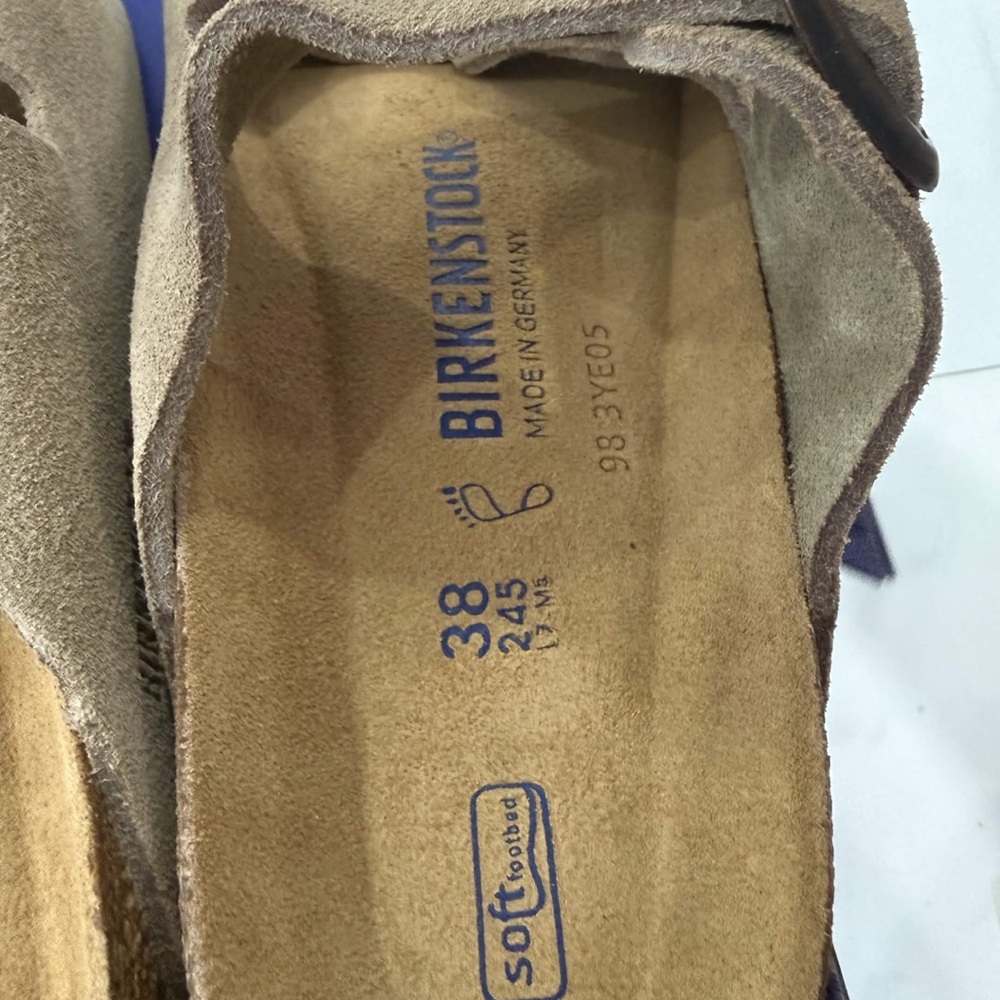Birkenstock Arizona Taupe Suede Women’s Size 39, 38 Available - Picture 8 of 10